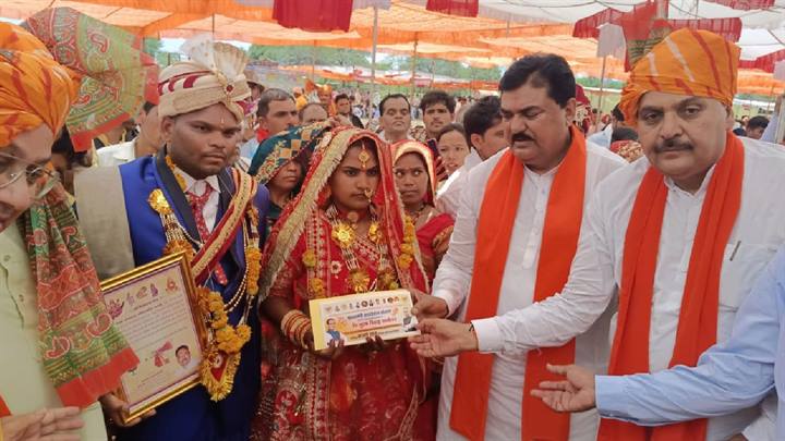 मुख्यमंत्री कन्या विवाह-निकाह योजना निर्धन परिवारों के लिये वरदान : कृषि मंत्री श्री पटेल